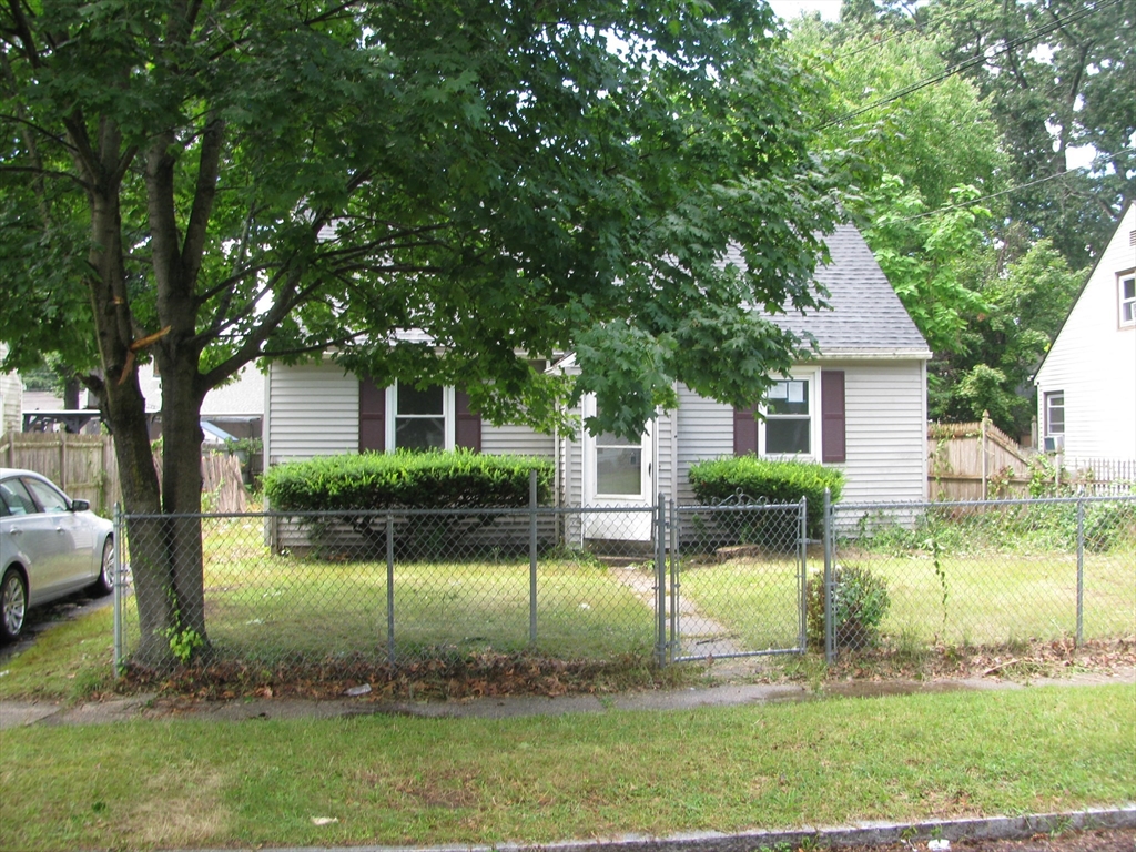 86 Pheland St Property Photo 2
