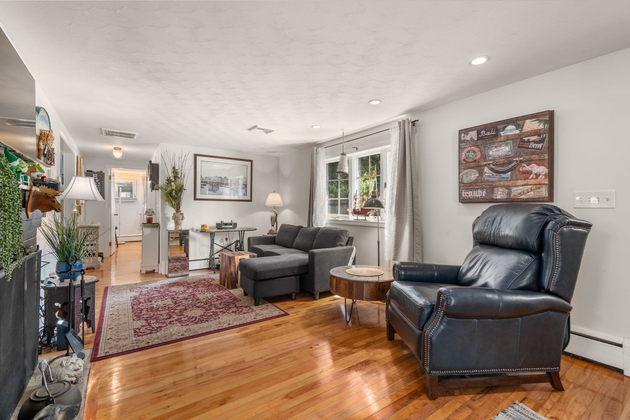 332 Commercial Street Property Photo 5