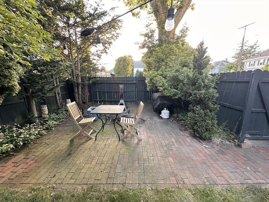 34 Rotch St Property Photo 9