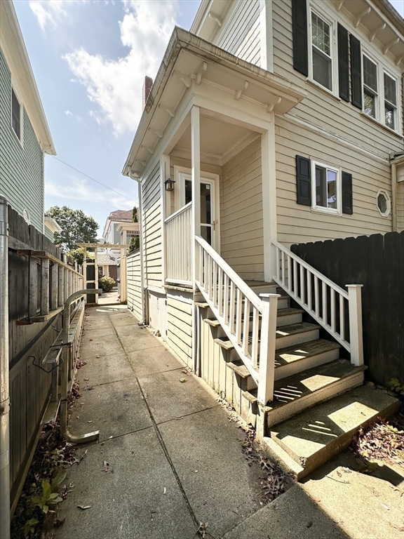 34 Rotch St Property Photo 10