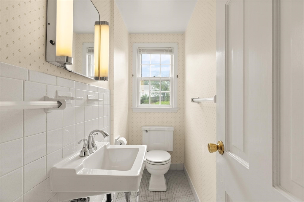 44 Pennsylvania Ave. Property Photo 19