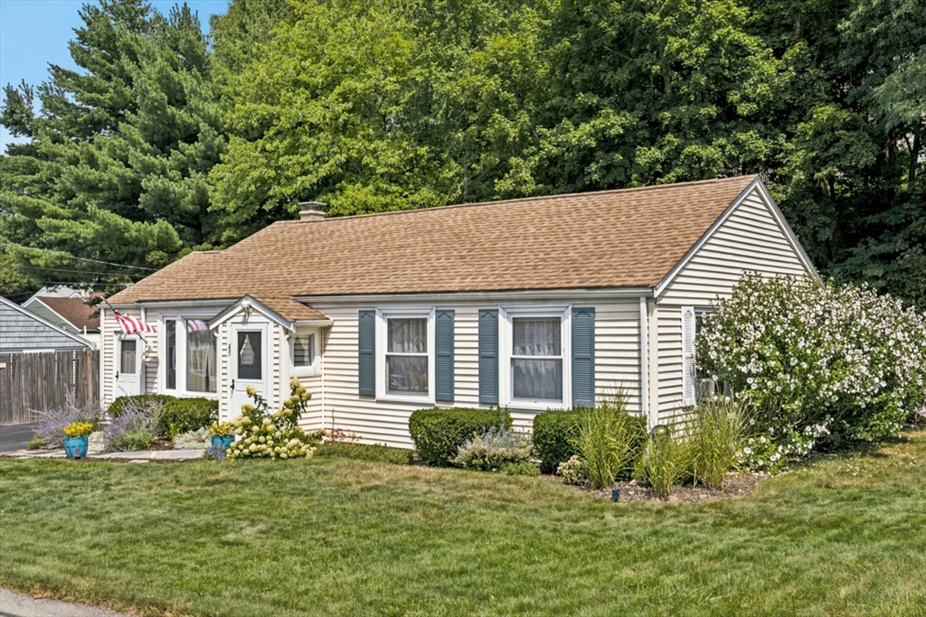 45 Old Country Way Property Photo 1