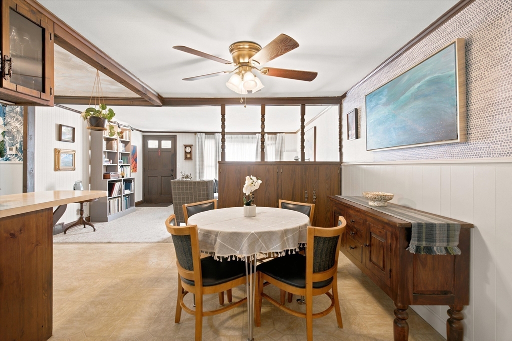 45 Old Country Way Property Photo 6
