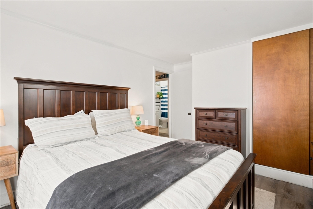 45 Old Country Way Property Photo 17
