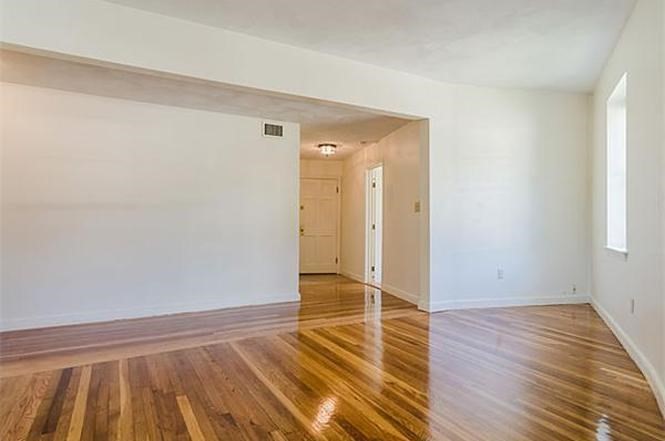 153 Chiswick Rd # 2 Property Photo 3