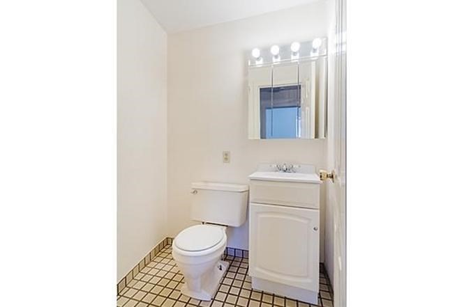 153 Chiswick Rd # 2 Property Photo 10