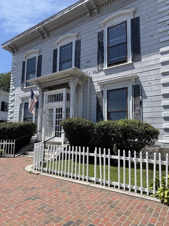 39 Washington St Property Photo 2