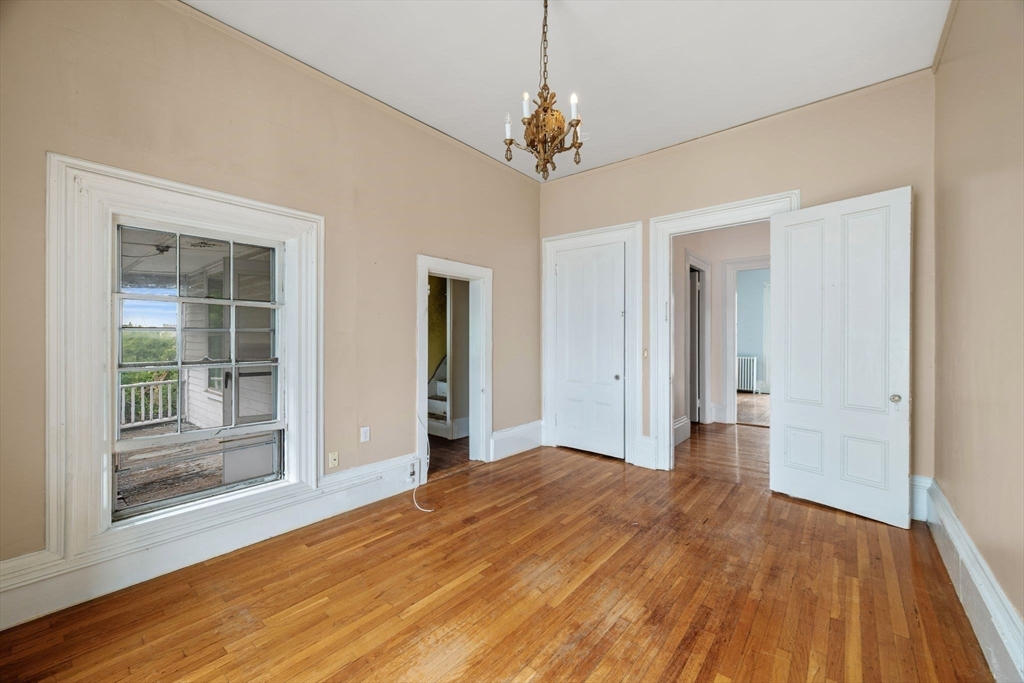 39 Washington St Property Photo 28