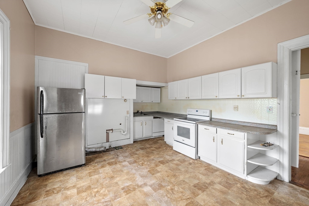 39 Washington St Property Photo 29