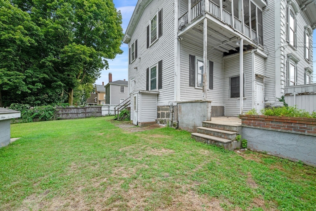 39 Washington St Property Photo 34