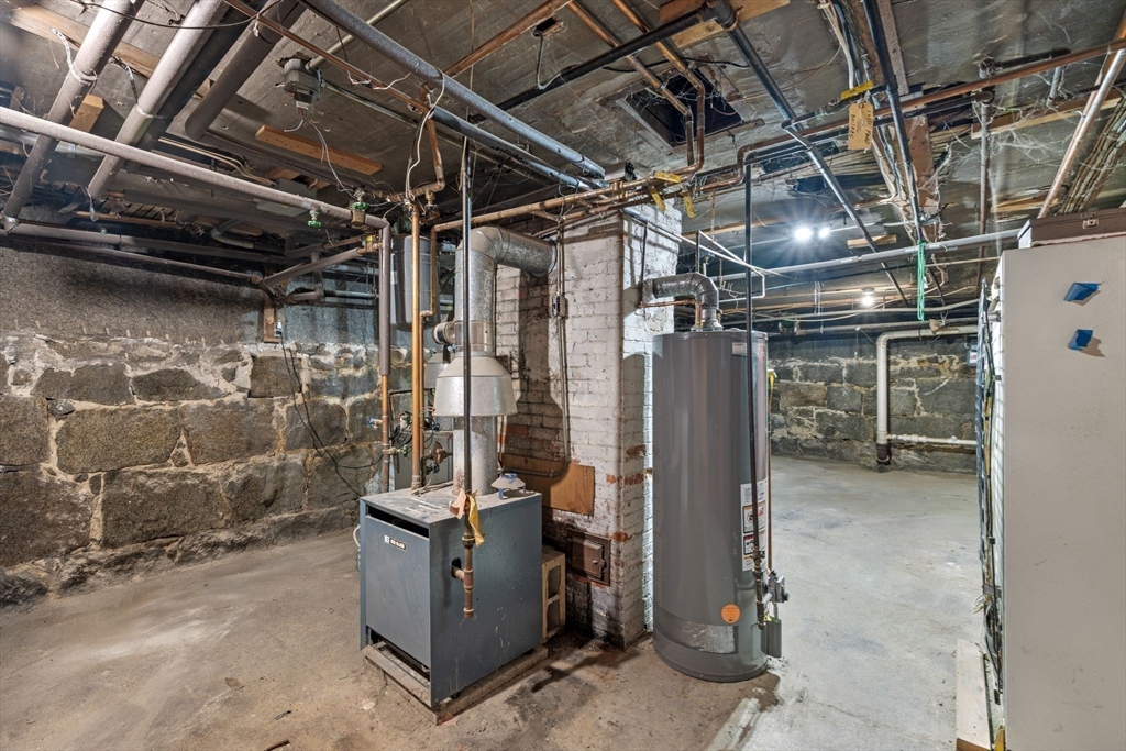 39 Washington St Property Photo 40