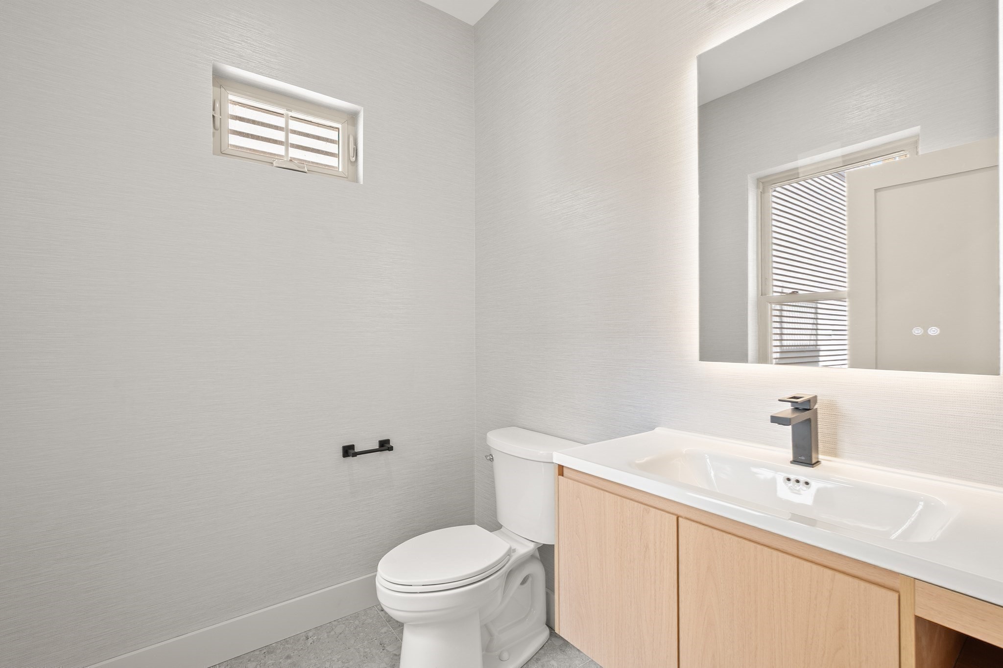 17 Princeton St # 1a Property Photo 9