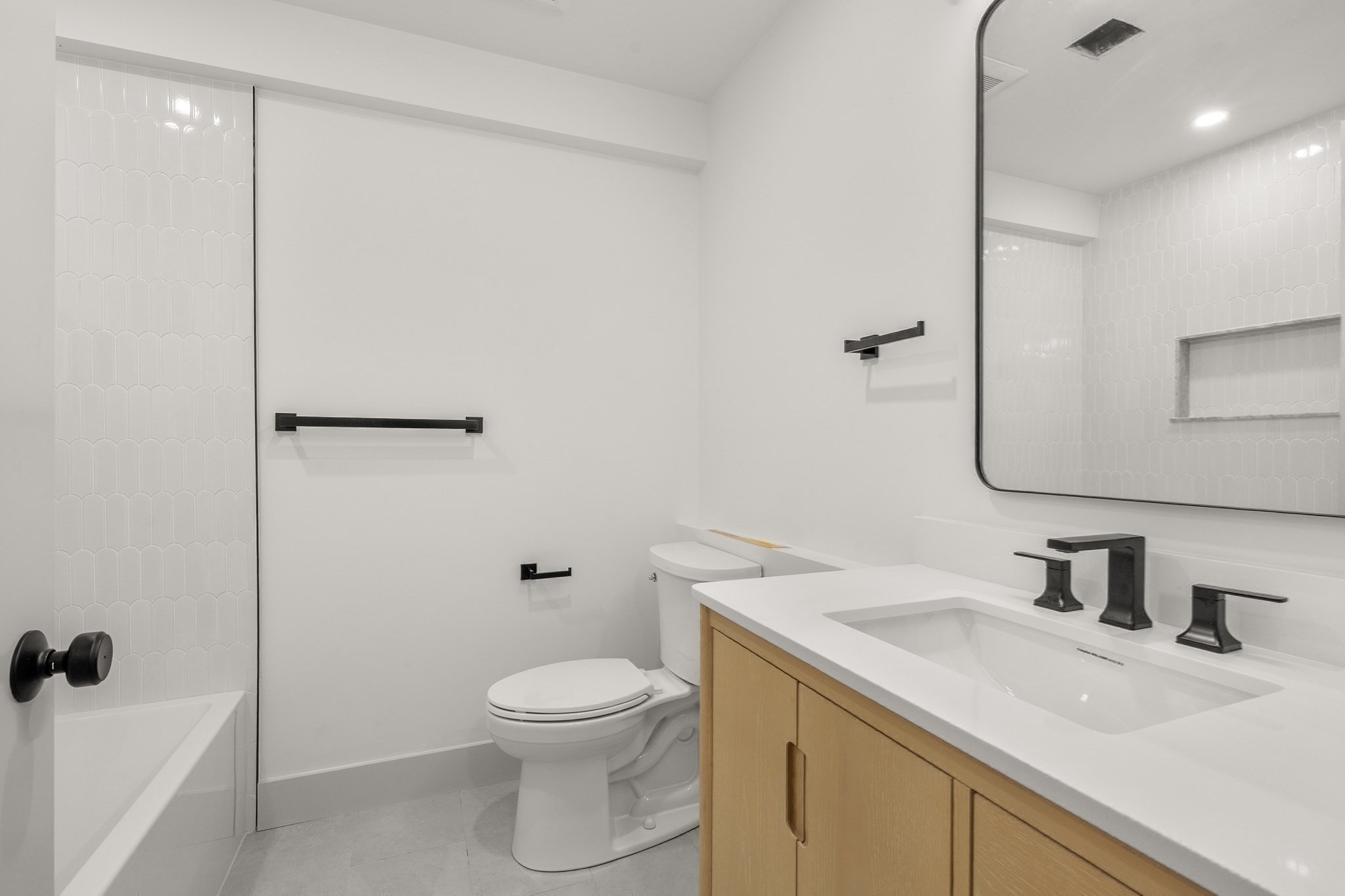 17 Princeton St # 1a Property Photo 13
