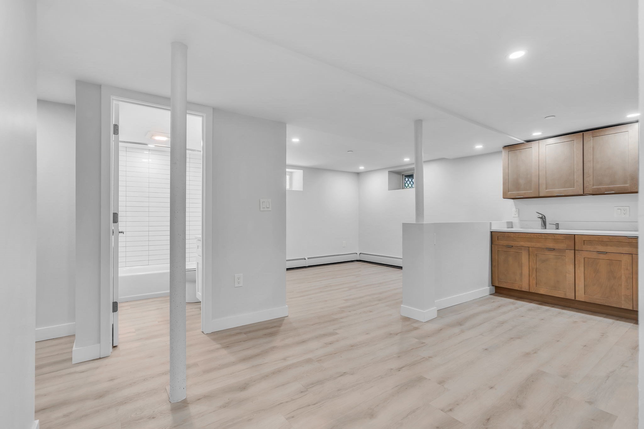 74 Ruthven # G Property Photo 2