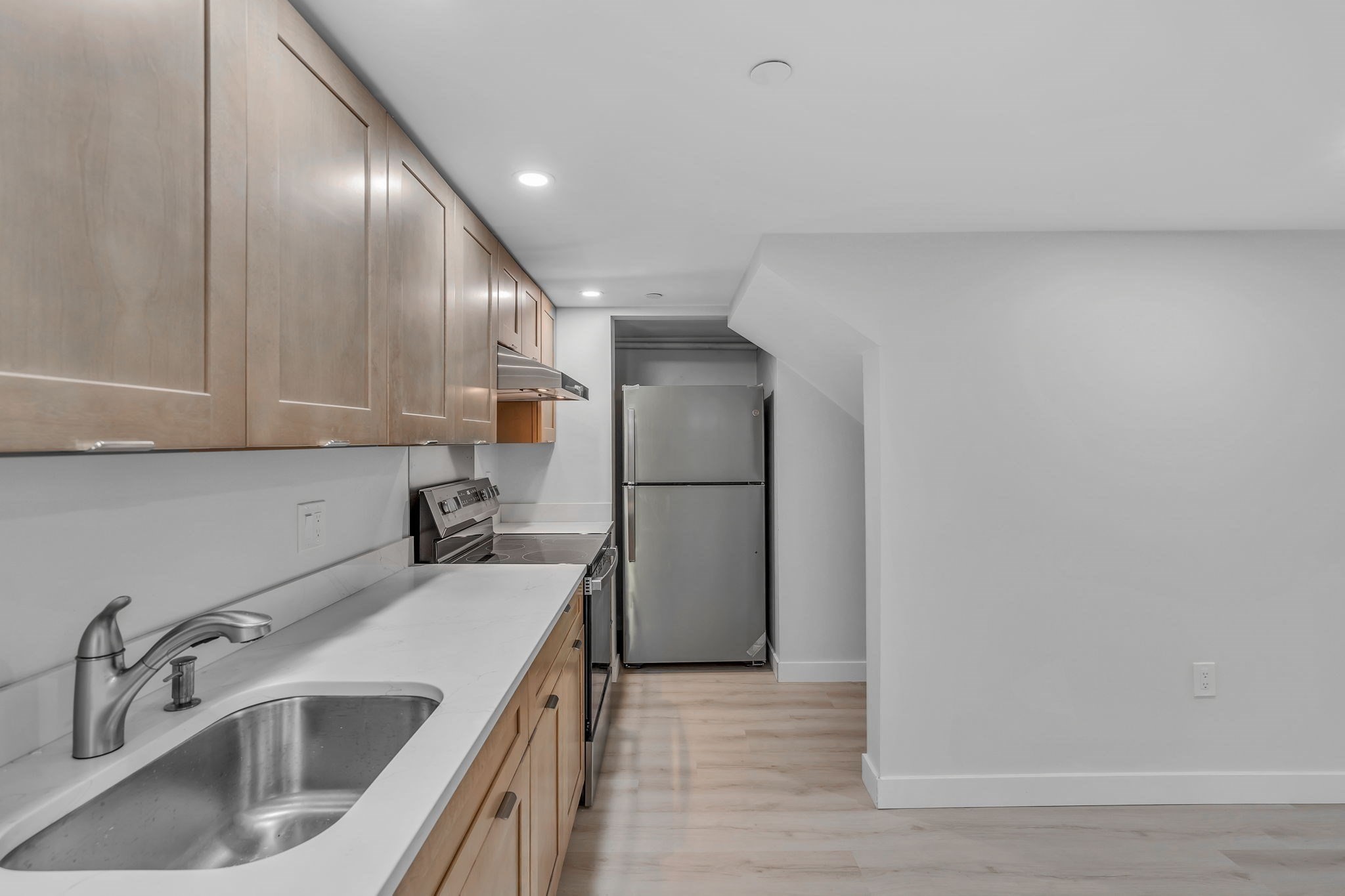74 Ruthven # G Property Photo 3