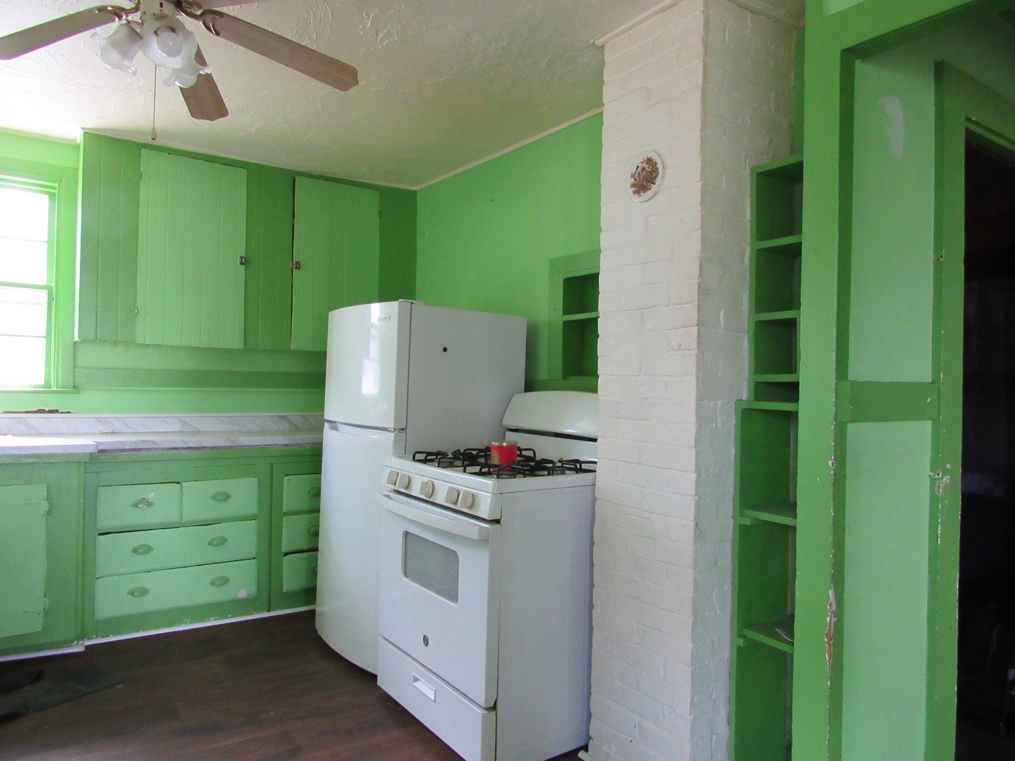 60 11th St Property Photo 3