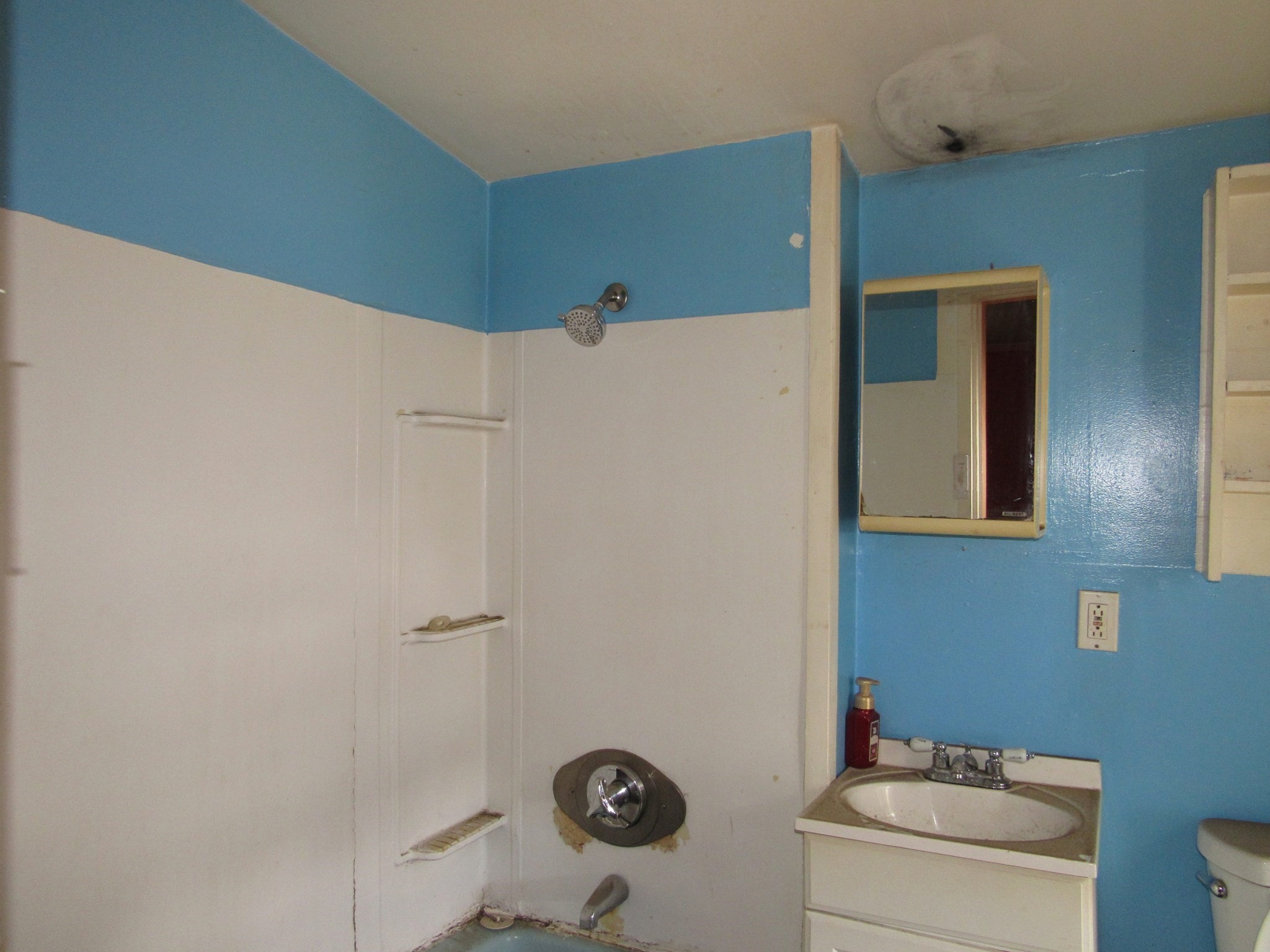 60 11th St Property Photo 5