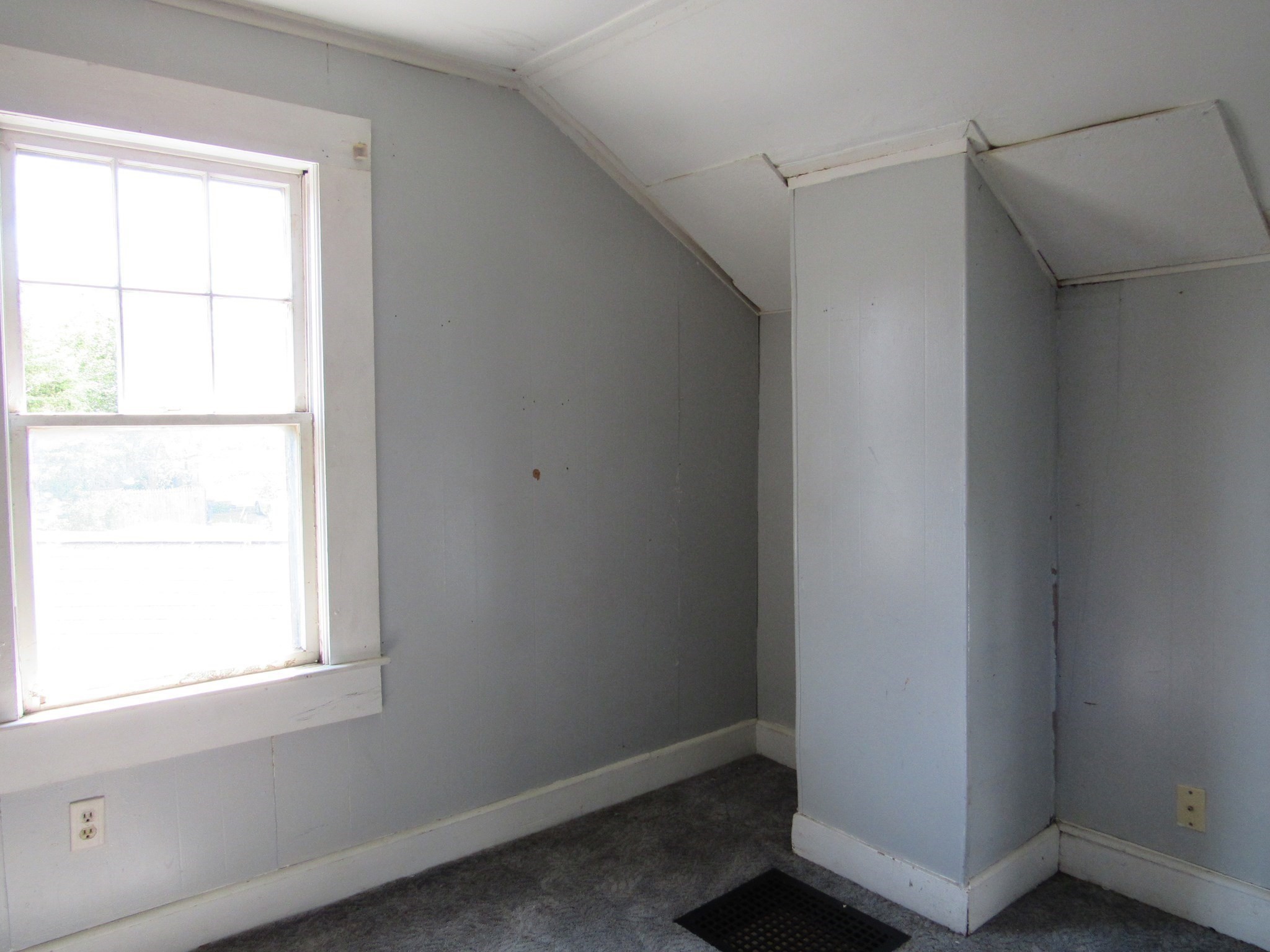 60 11th St Property Photo 15