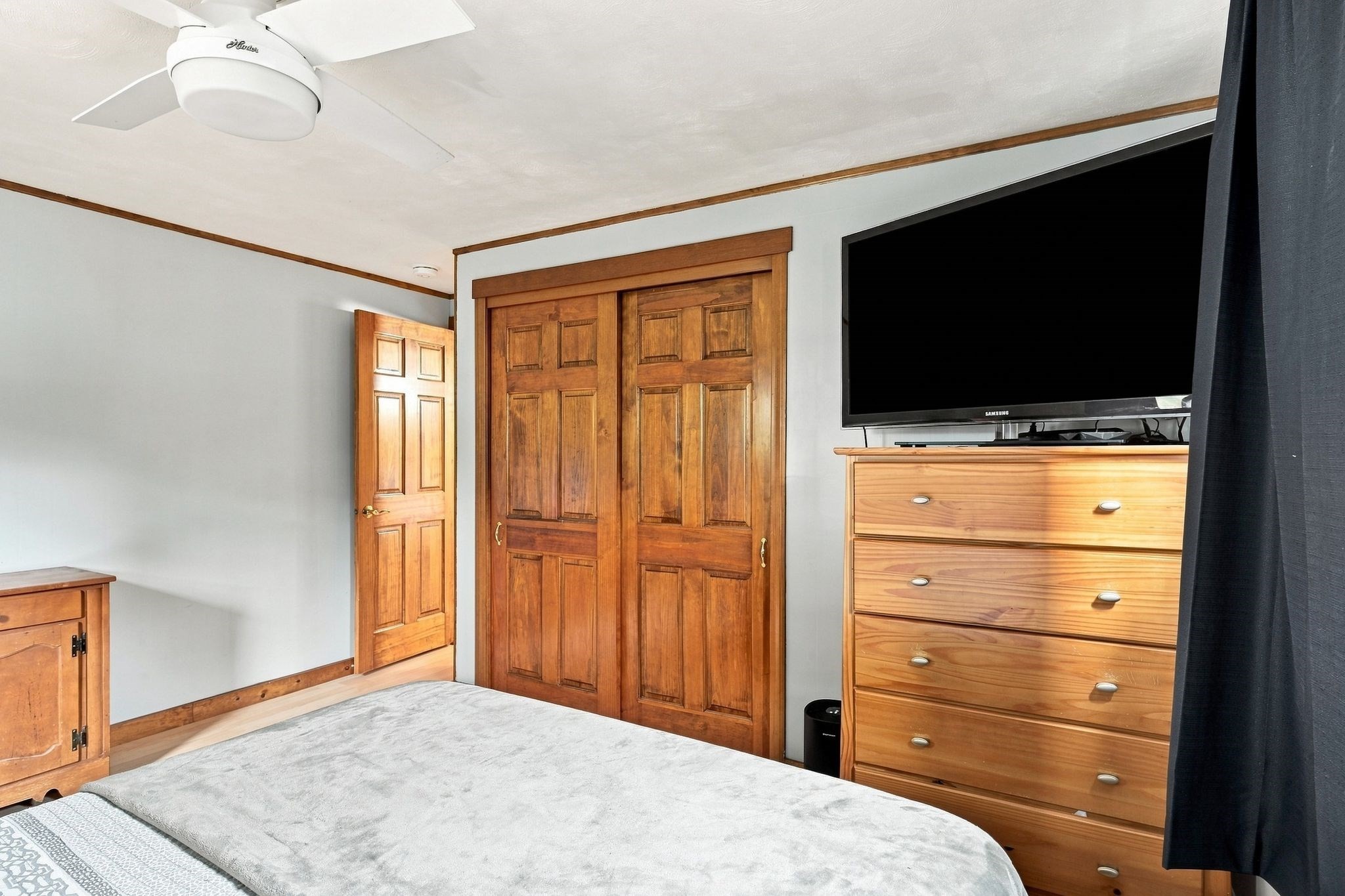 68 Feltham Rd Property Photo 26