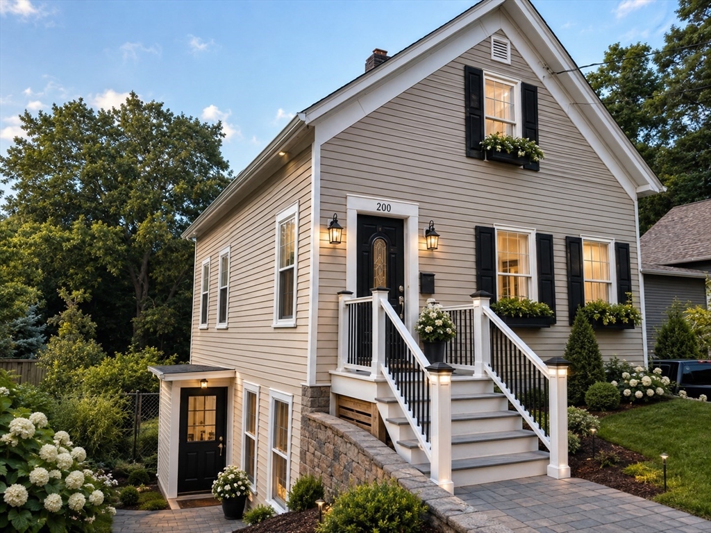 200 Pleasant Property Photo 2