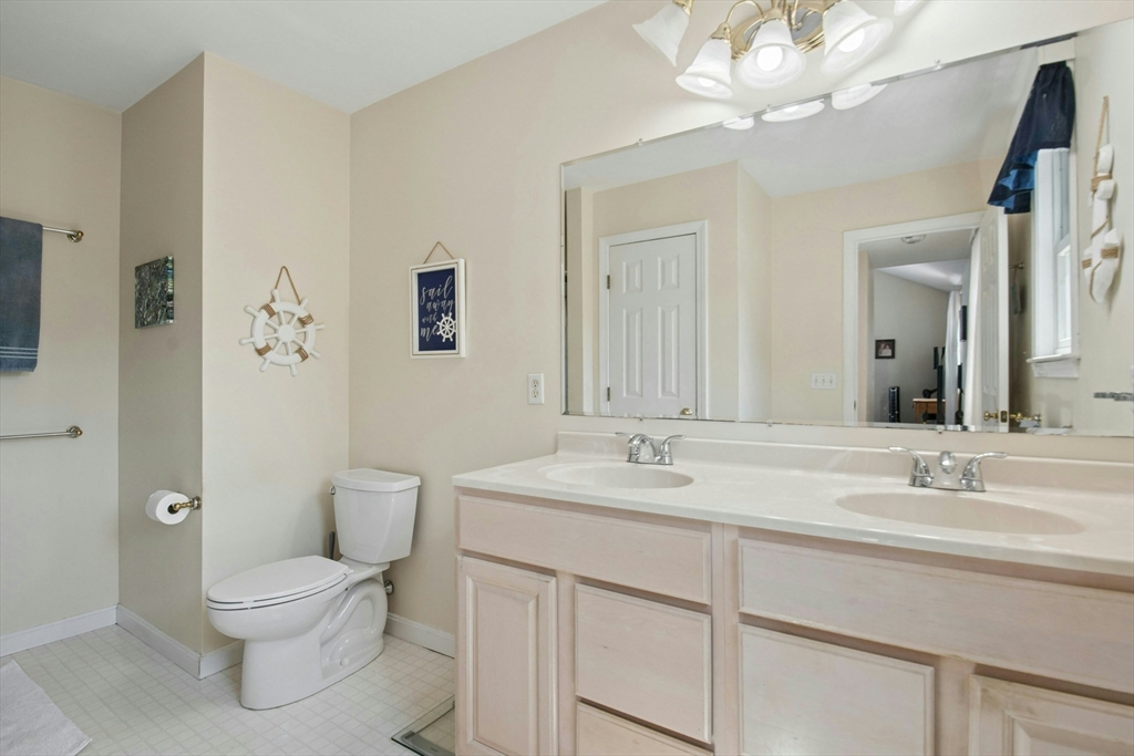 19 Lake Ave Property Photo 24