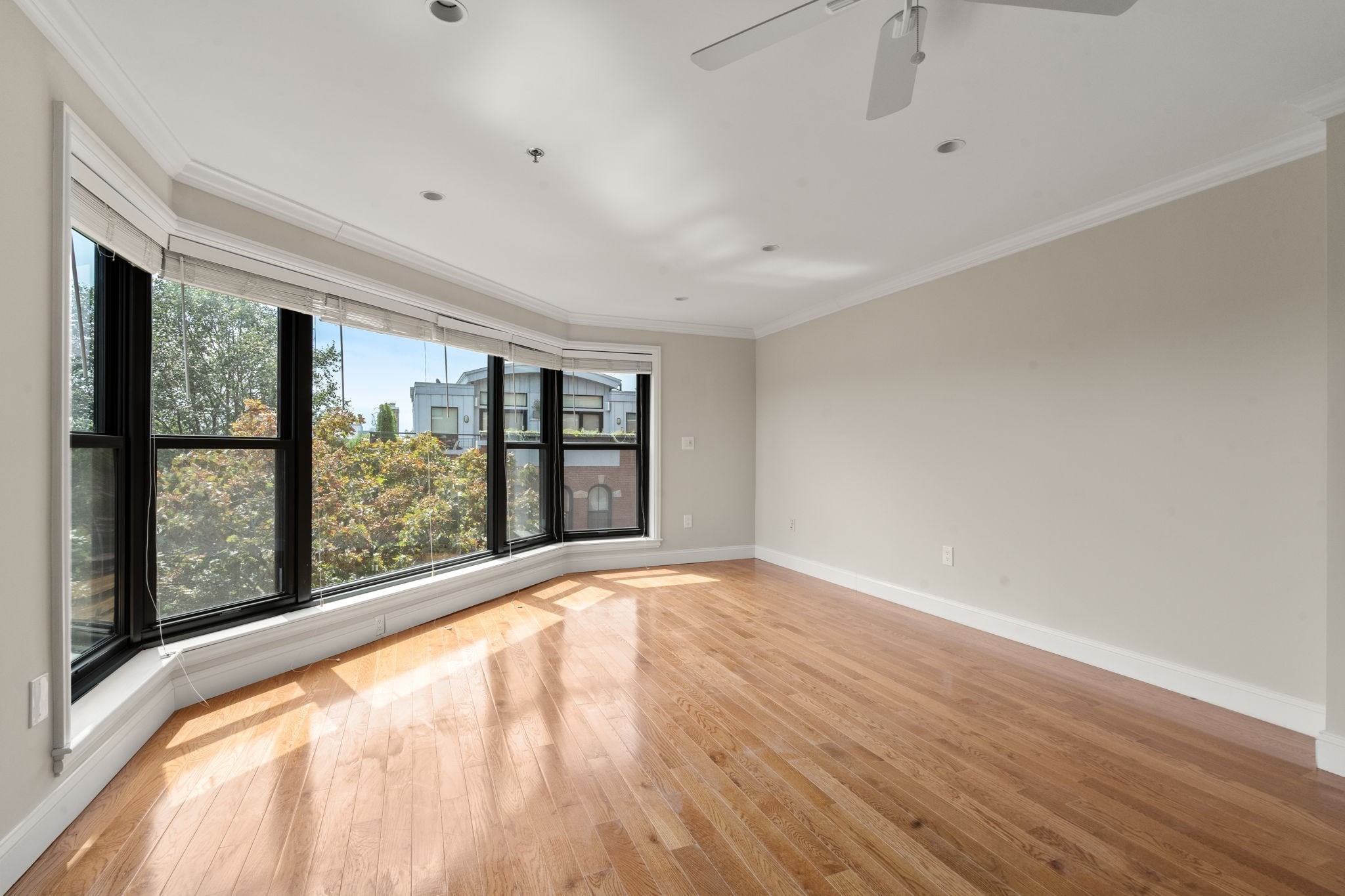 16 Harcourt # 5g Property Photo 19