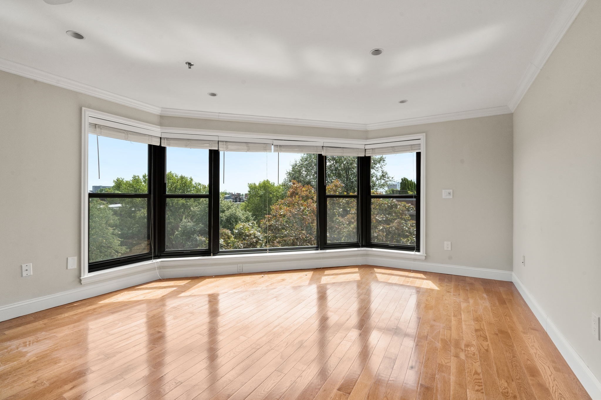 16 Harcourt # 5g Property Photo 21