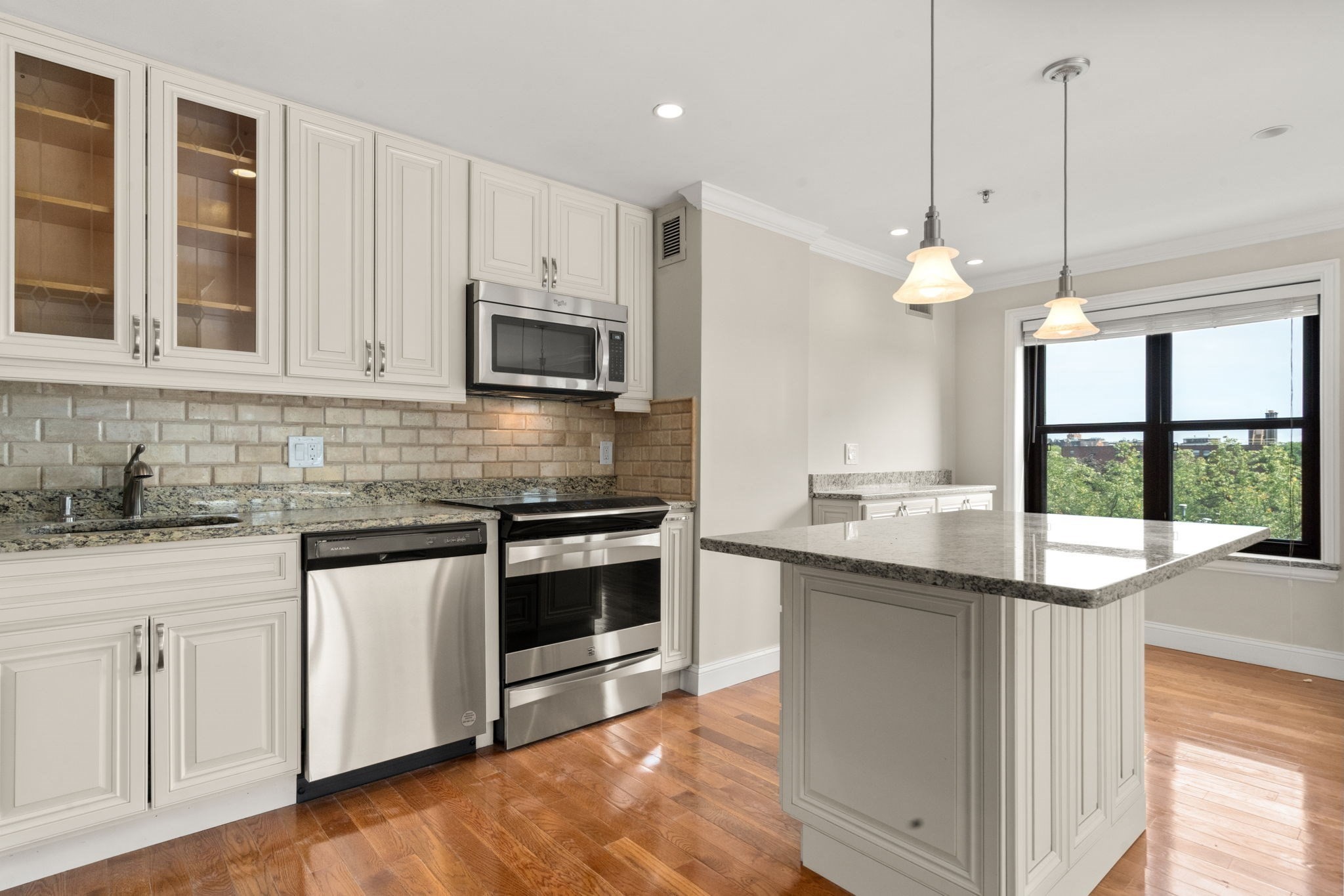 16 Harcourt # 5g Property Photo 27