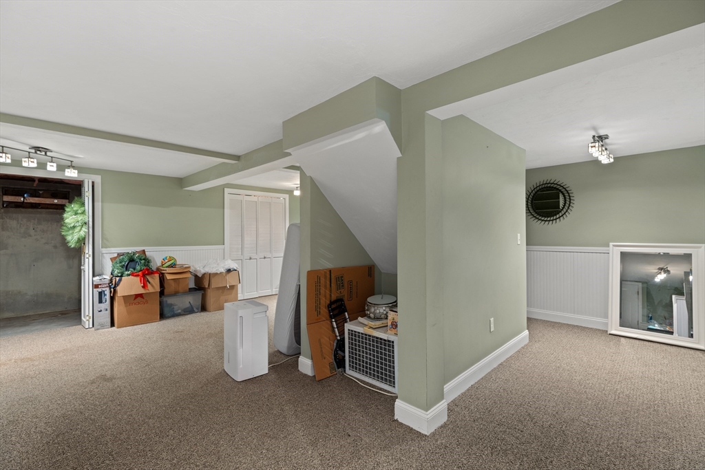 51 Shannon Way Property Photo 24