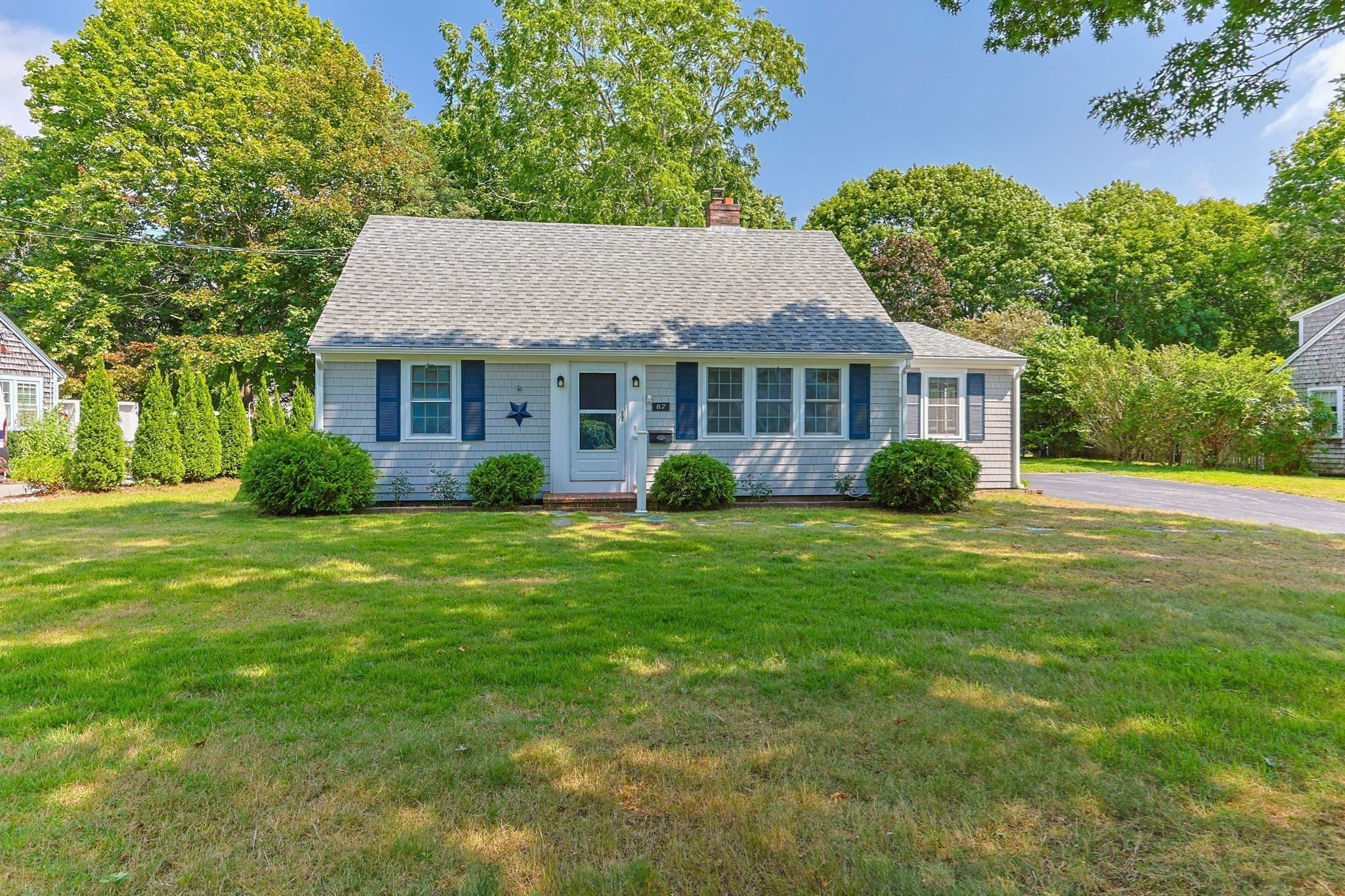 87 Vidal Ave Property Photo 3