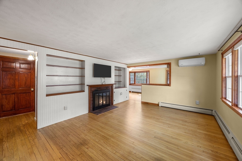87 Vidal Ave Property Photo 6