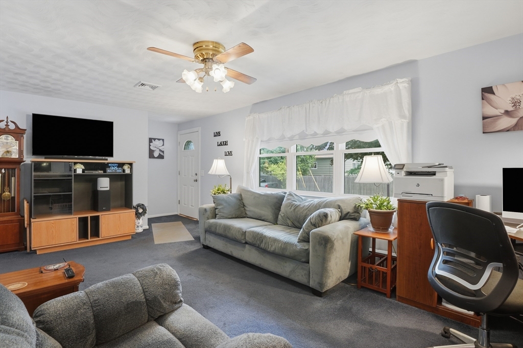 28 Cumberland Drive Property Photo 6