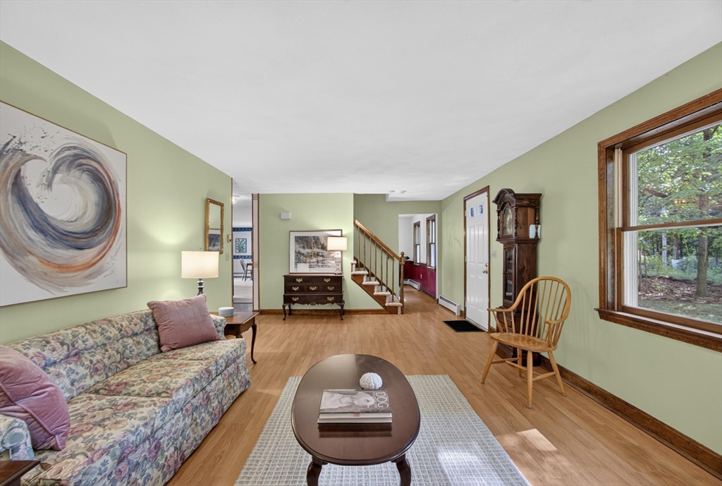 240 Taylor St Property Photo 3