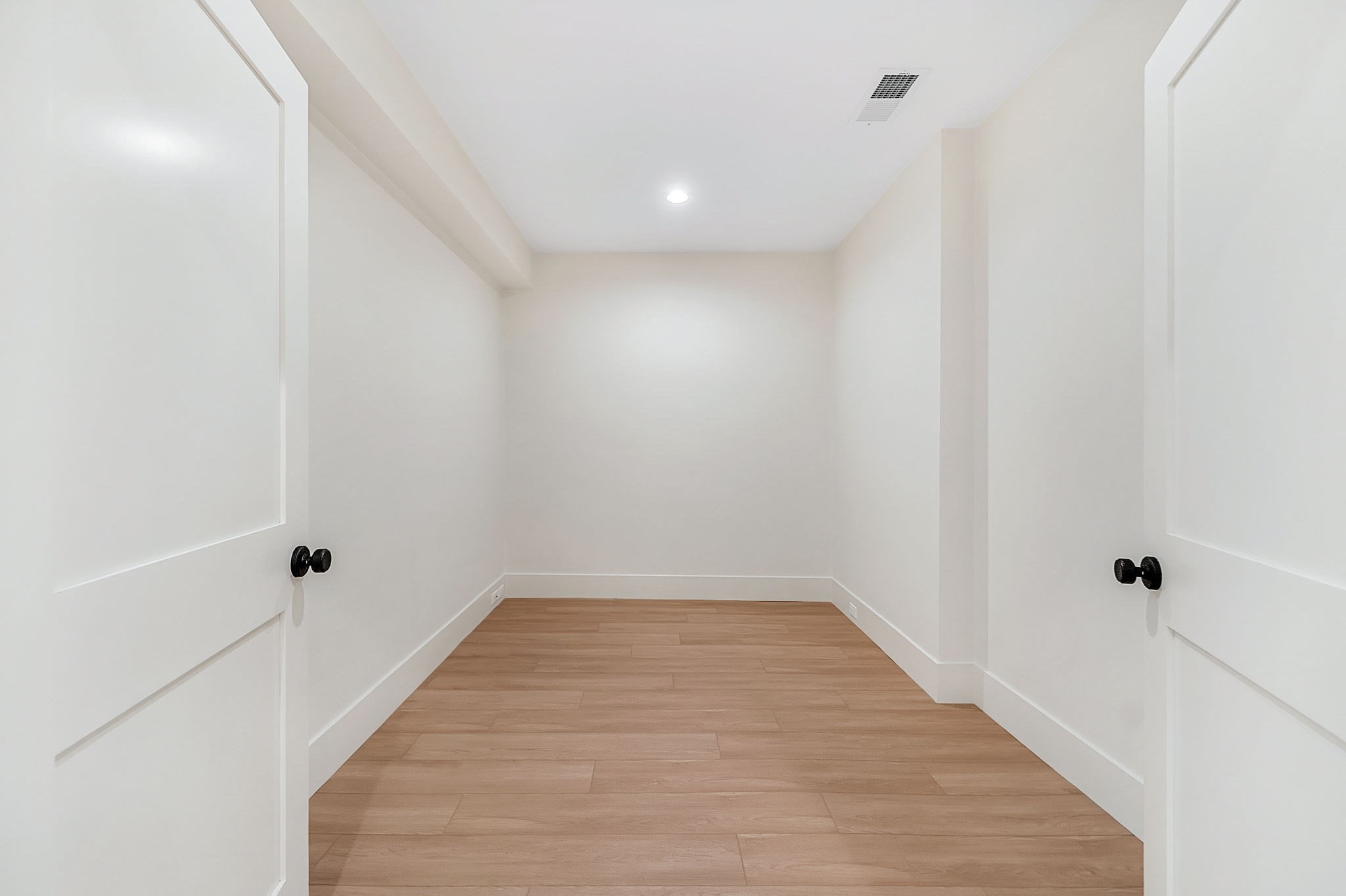 20 Crescent Road # 20 Property Photo 33