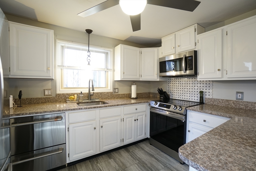 152 E Bacon St # C2 Property Photo 7