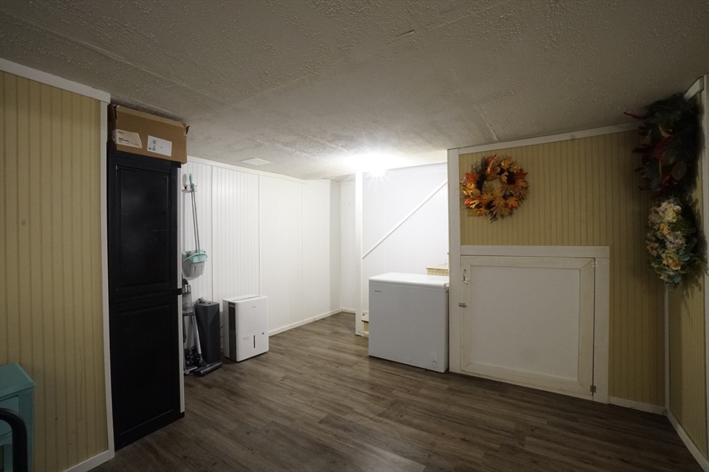 152 E Bacon St # C2 Property Photo 20