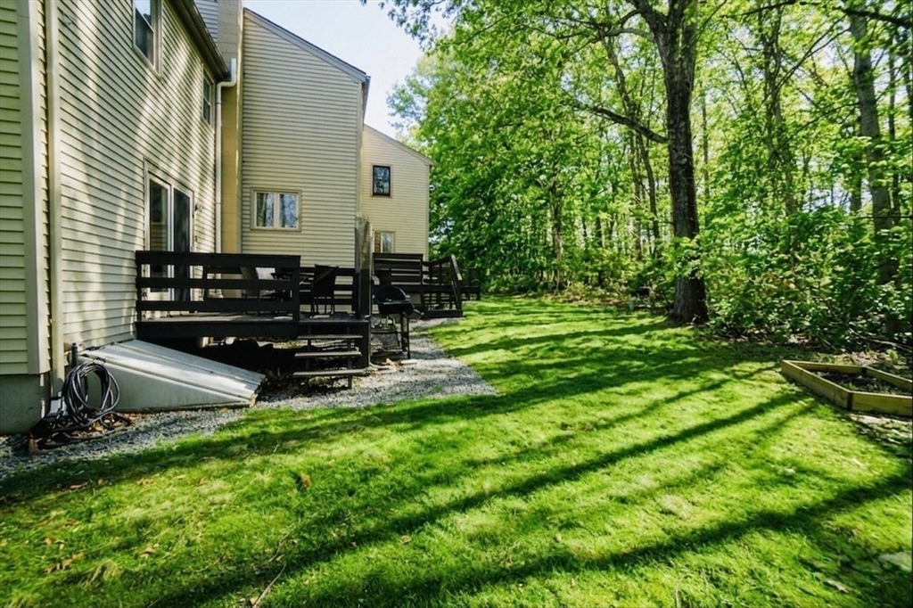 152 E Bacon St # C2 Property Photo 24
