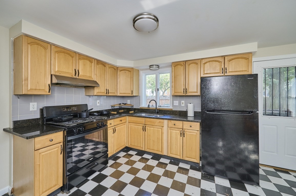 9 Wrentham St # 2 Property Photo 13