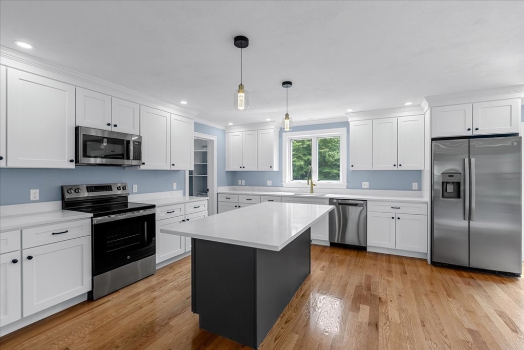 191 E Spring Street Property Photo 5