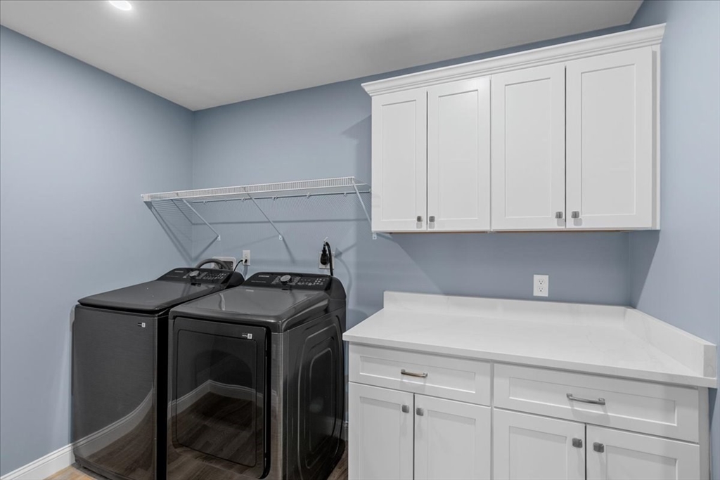 191 E Spring Street Property Photo 10