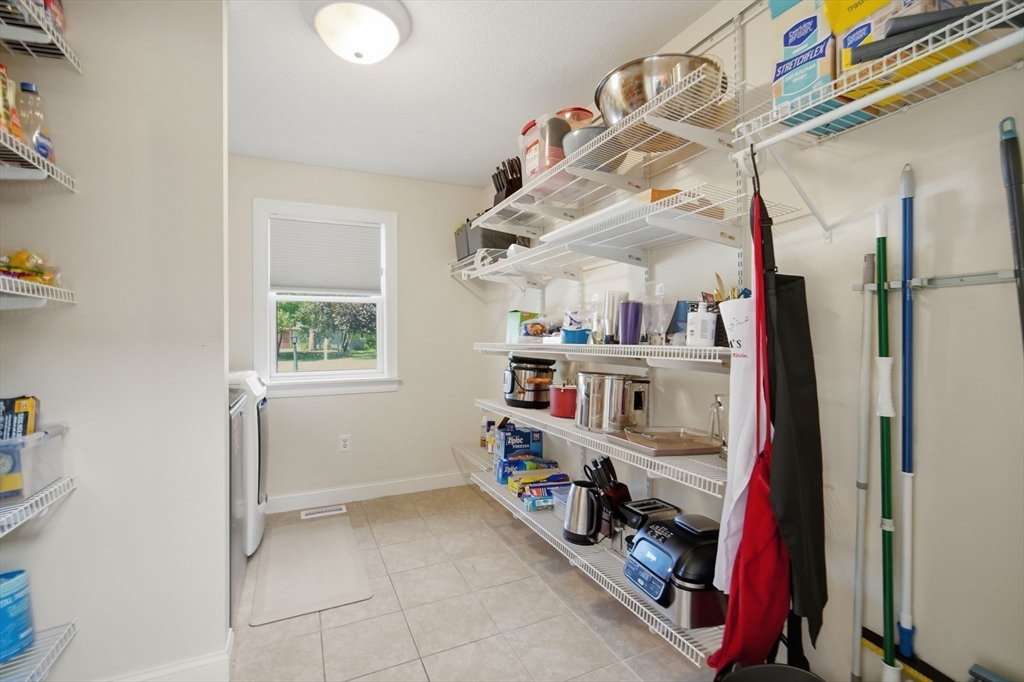 73 Meadowbrook Rd Property Photo 6