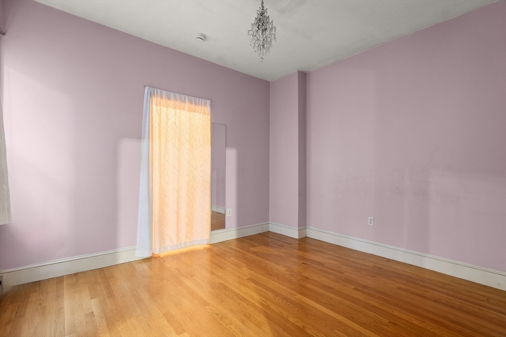162 Endicott St # 2 Property Photo 6