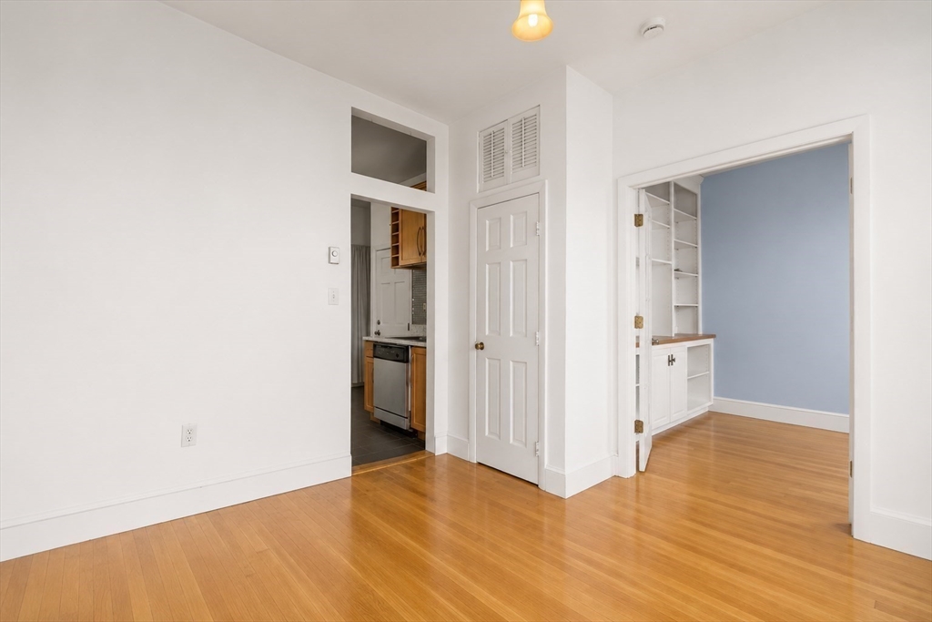 162 Endicott St # 2 Property Photo 7