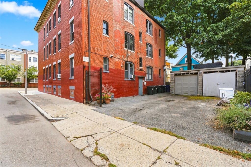 32-34 Ditson St # 2 Property Photo 30