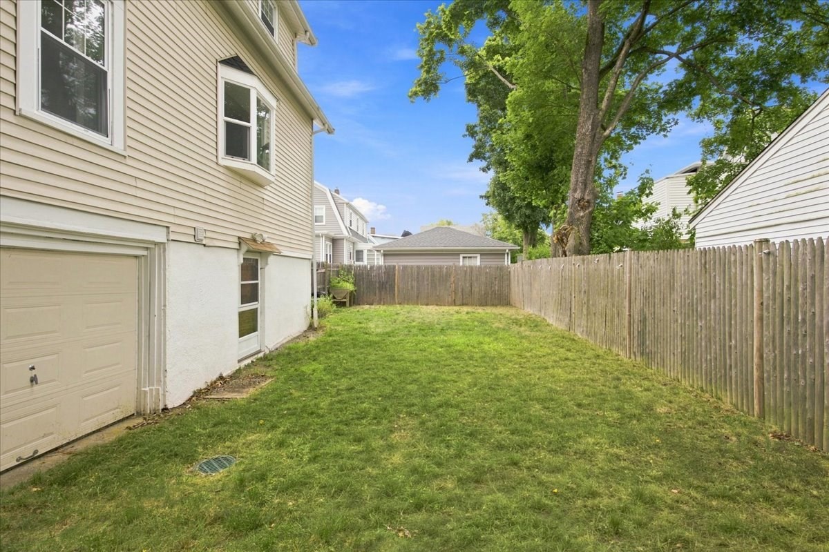24 Nichols St Property Photo 40