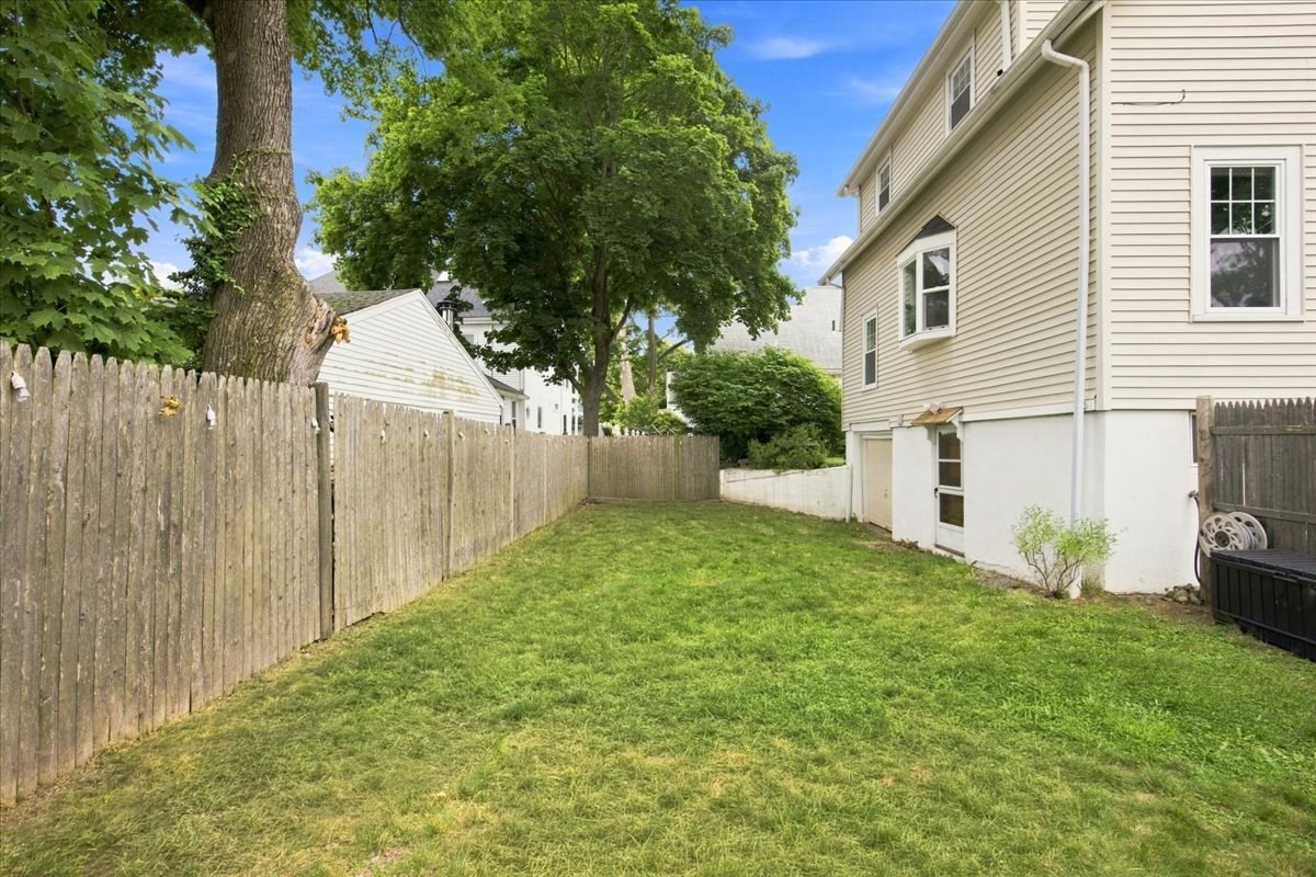 24 Nichols St Property Photo 41