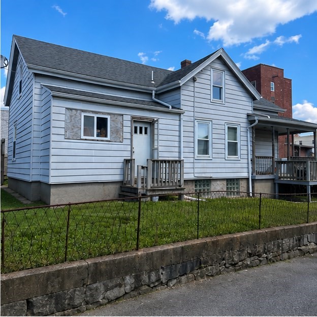 21 Everett St Property Photo 1