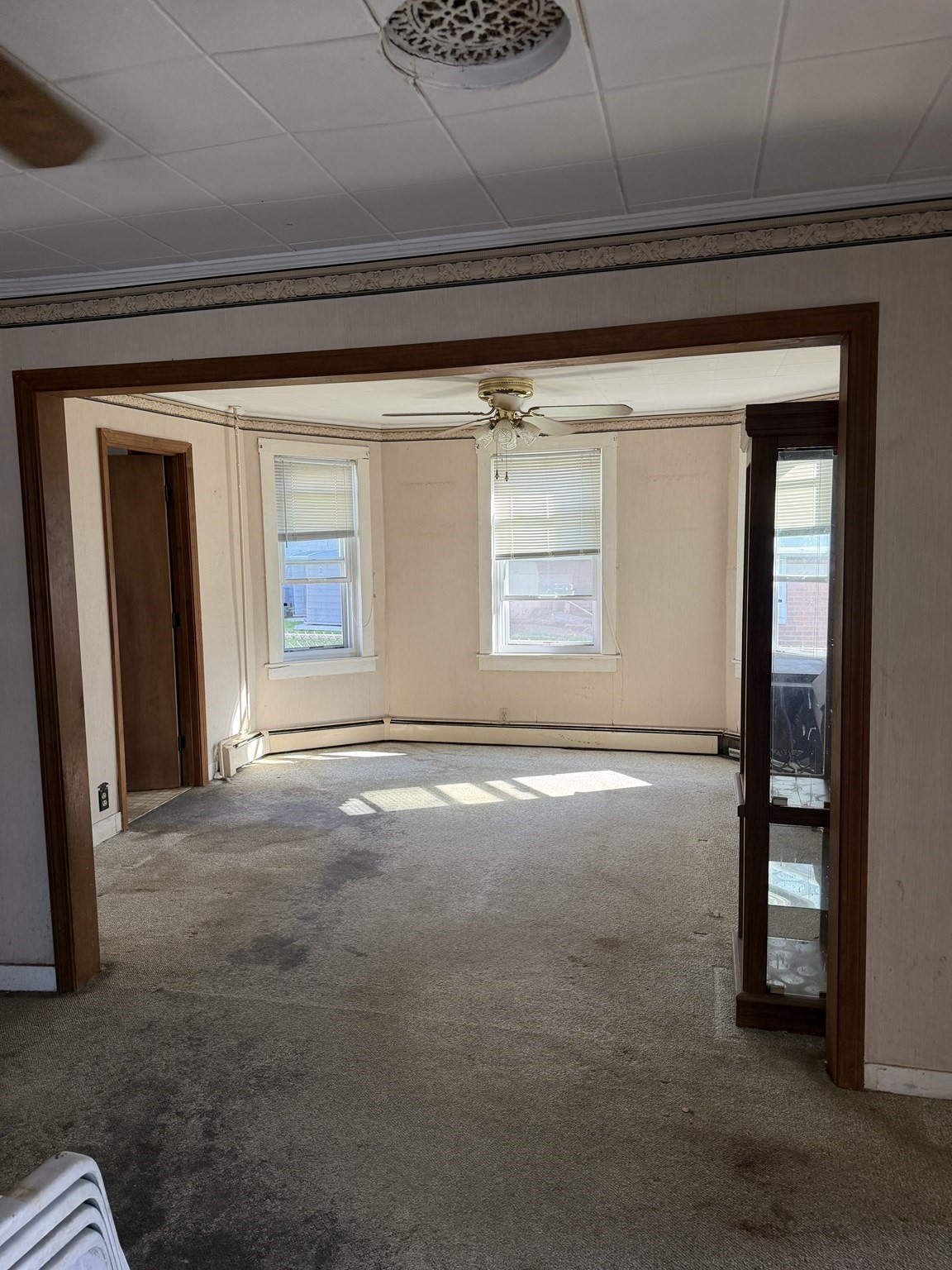 21 Everett St Property Photo 8