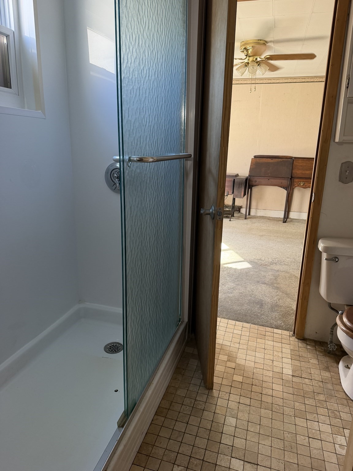 21 Everett St Property Photo 11