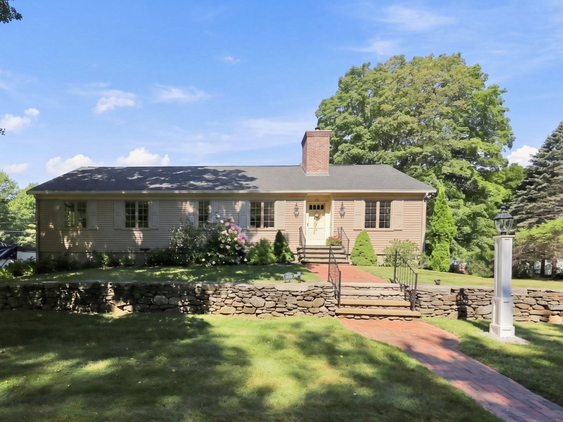 310 Briarwood Avenue Property Photo 4